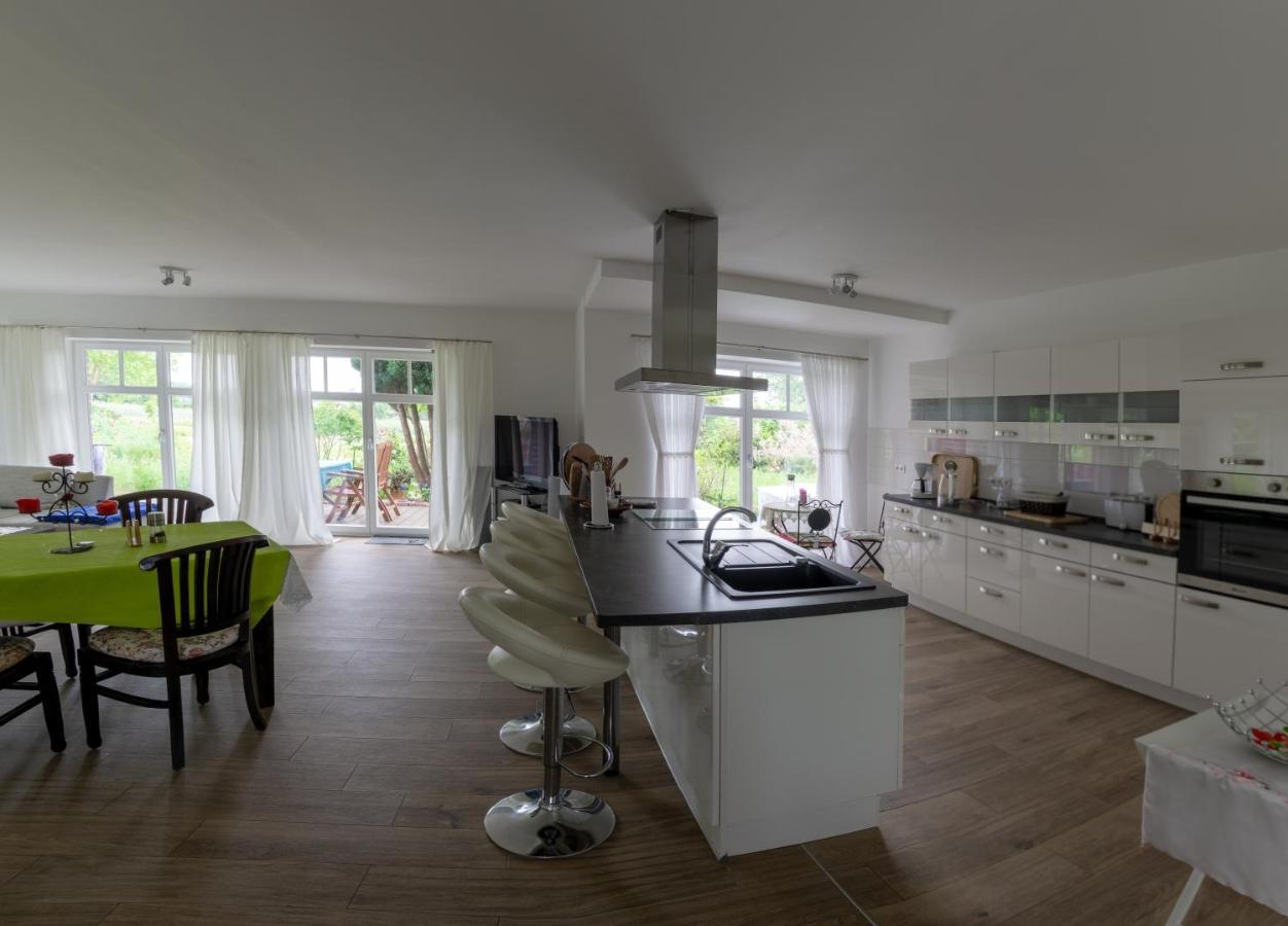 Haus Rosengarten- Ruhige Ferienwohnungen Im Gruenen Sehlen Exteriör bild